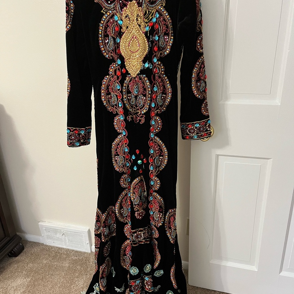 Black and Gold Sheath Cocktail Dress with Cuffed Long Sleeves